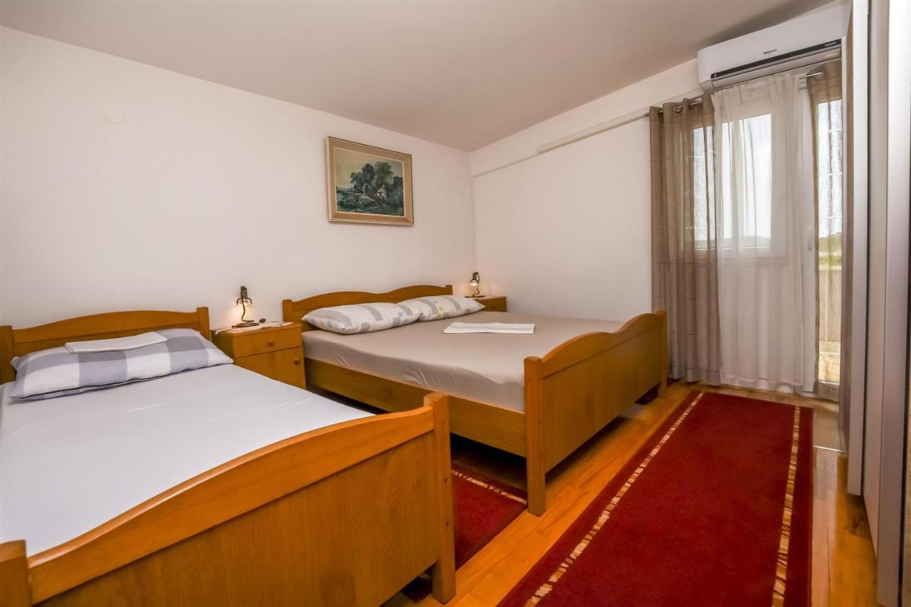 Apartment Kucinic Rogoznica  Bagian luar foto